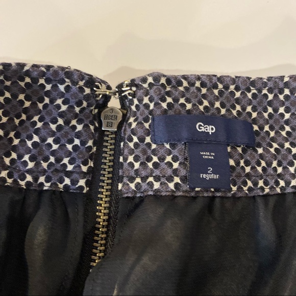 Gap Mini Skirt - Picture 5 of 10